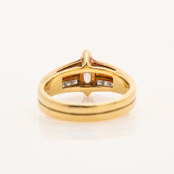 Ring, 18k med diamanter, Willy Wiemann.