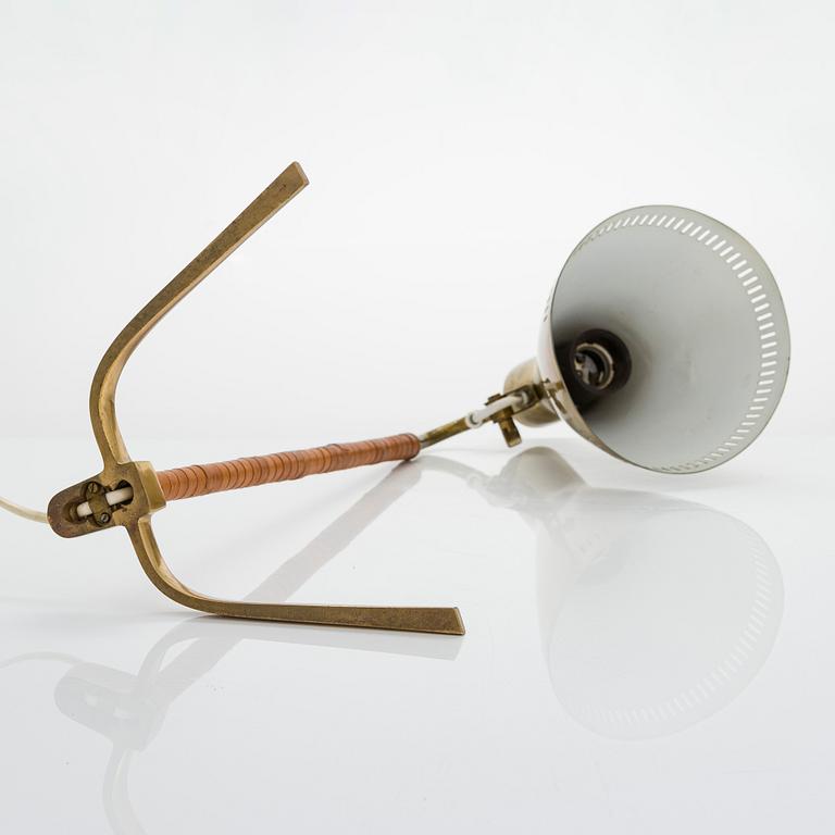 Paavo Tynell, a mid-20th-century '9224' table lamp for Idman, Finland.