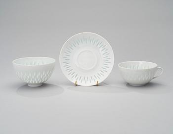 FRIEDL HOLZER-KJELLBERG, 8 TEA CUPS WITH SAUCERS, AND BOWL, rice grain porcelain, signed, Arabia.