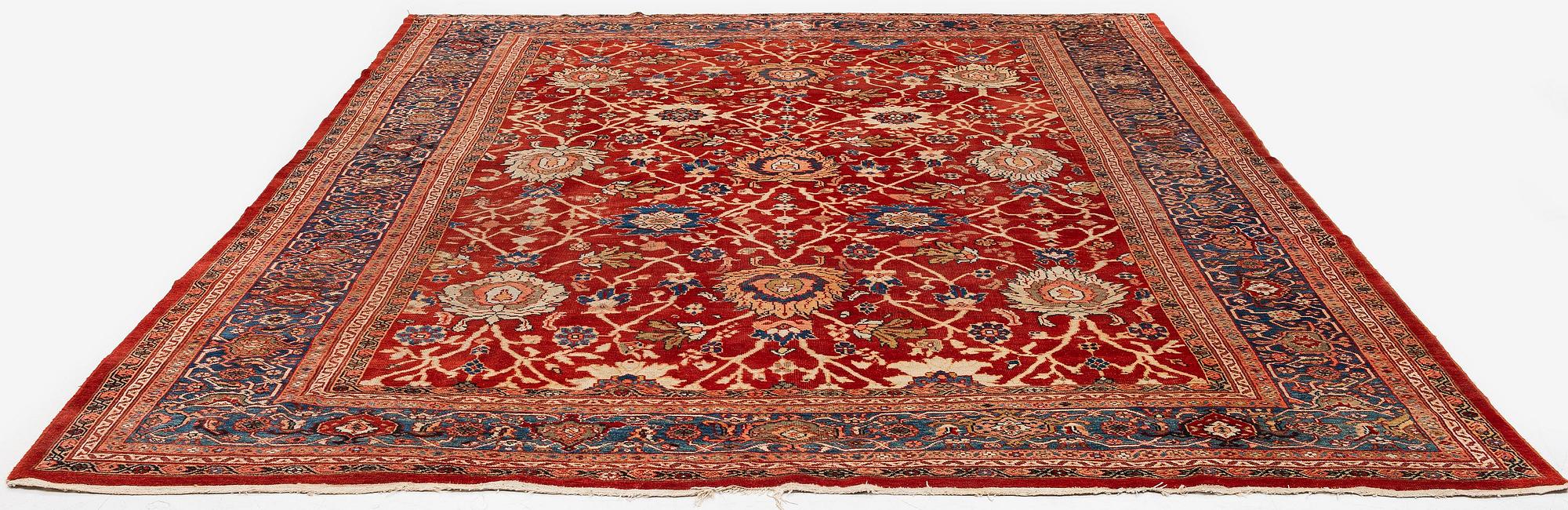 An antique Ziegler carpet, Sultanabad area. c. 401 x 337.5 cm.