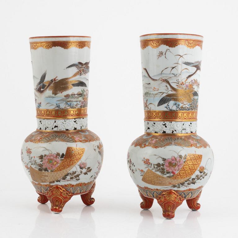 A pair of Kutani porcelain vases, Japan, early 20th century.