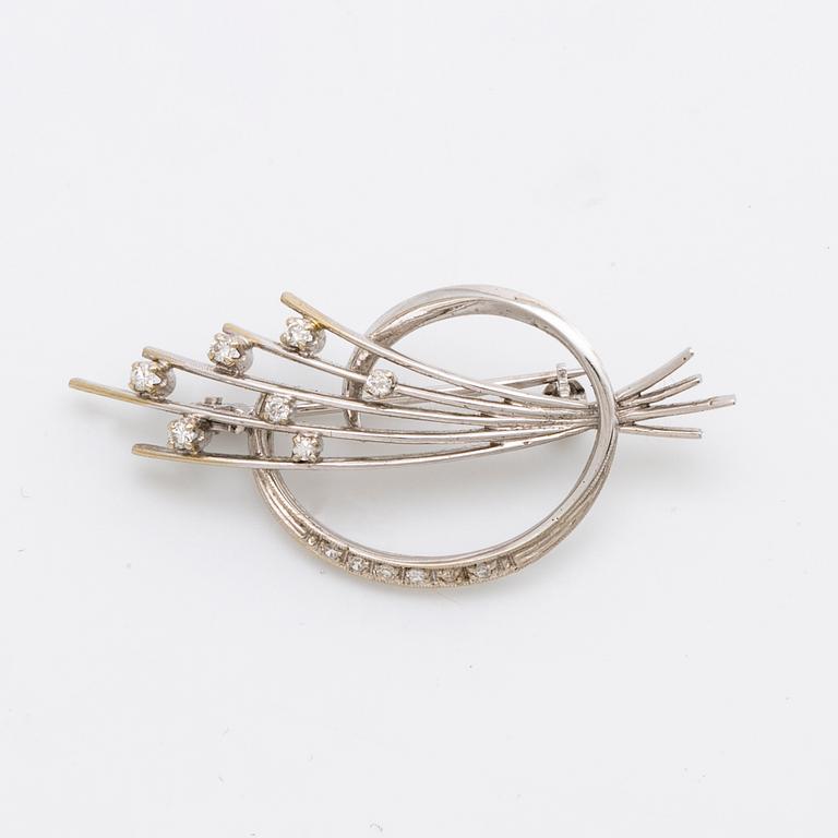 BROOCH 18K whitegold brilliant and single-cut diamonds approx 0,20 ct in total.