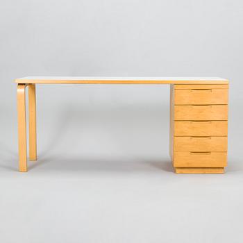 Alvar Aalto, kirjoituspöytä, Artek, 1900-luvun loppupuoli.