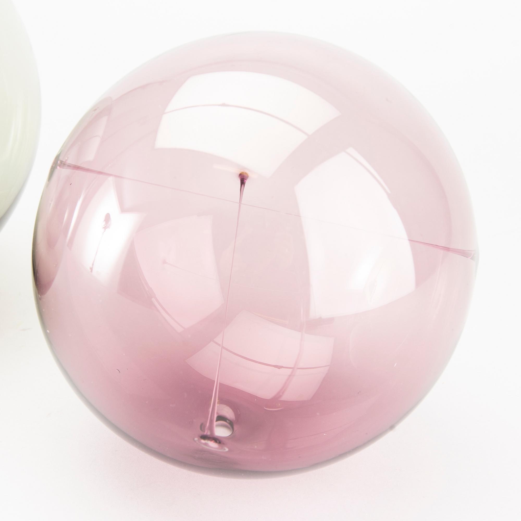 TIMO SARPANEVA, 3 glass balls, 'Aurinkopallo'  Iittala, 1970's.