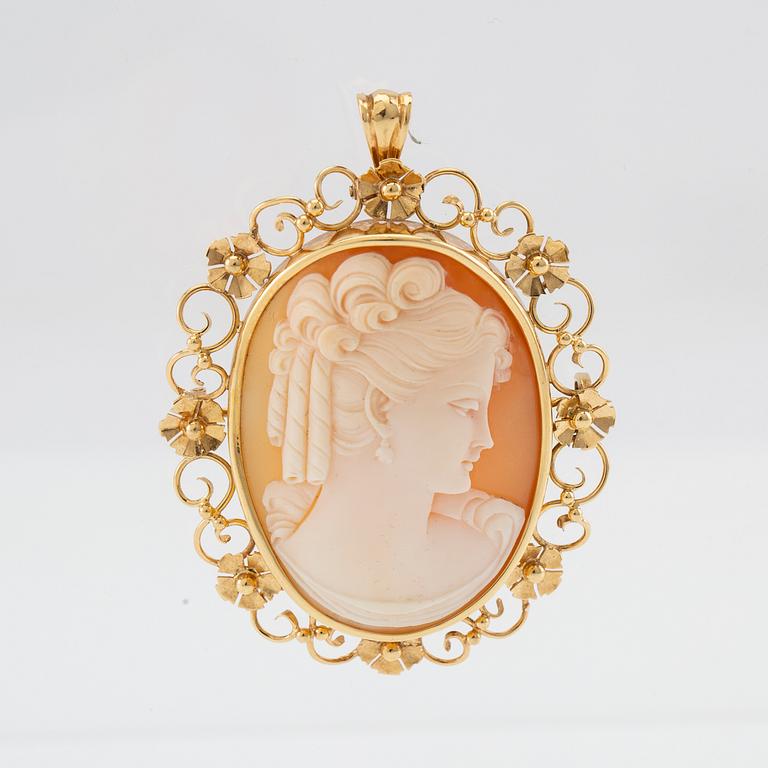 Brooch/Pendant 18K gold and shell cameo, Stockholm 1952.