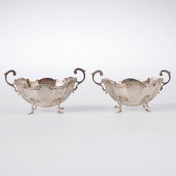 SALTKAR, ett par, silver, Israel Sigmond Greenberg Birmingham, 1913-14. Vikt ca 88 g.