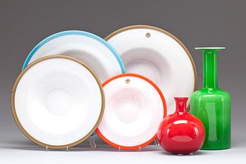 VASER, 2 st samt FAT, 4 st, glas, Holmegaard, 1900-tal.