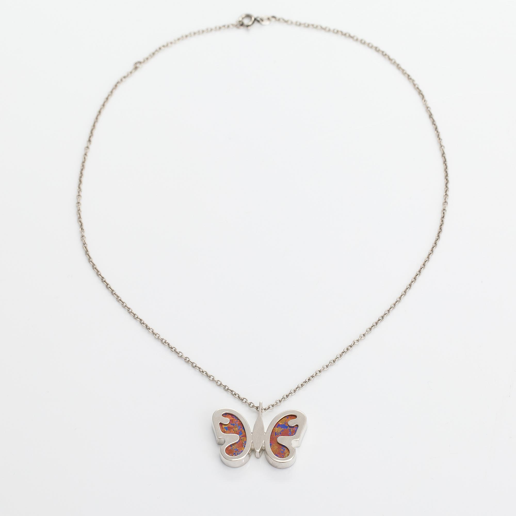 Nanny Still, A sterling silver and titanium necklace. Kultakeskus, Hämeenlinna.