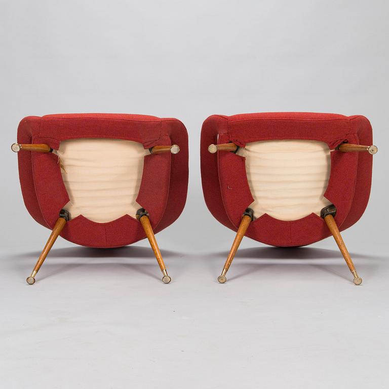 Gastone Rinaldi, a pair of armchairs, model 'Du 55 p. Model designed in 1954.