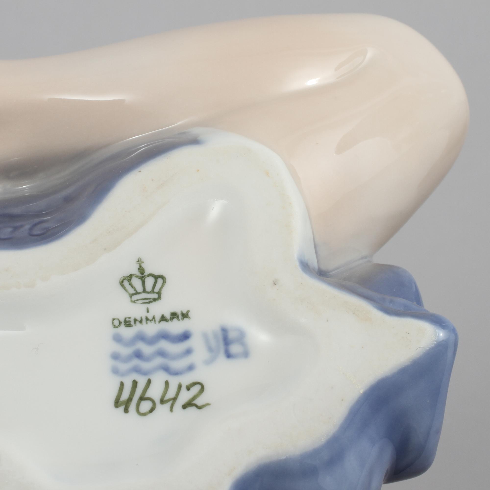 FIGURINER, 2 st, porslin, Royal Copenhagen samt Bing & Gröndahl, Danmark, 1900-talets andra hälft.
