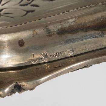 A Rococo style silver box, Argentina, 20th Century.