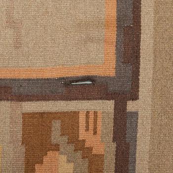 A Finnish flat weave carpet. Circa 405x285 cm.