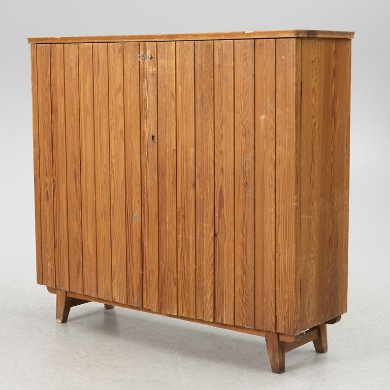 Göran Malmvall, skåp, modell "810", Karl Andersson & Söner, Huskvarna, 1950-tal.