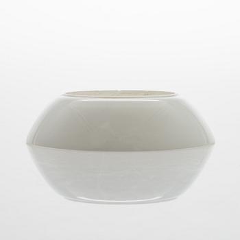 Poul Henningsen, bordslampa, "PH-4/3", för Louis Poulsen, Danmark.