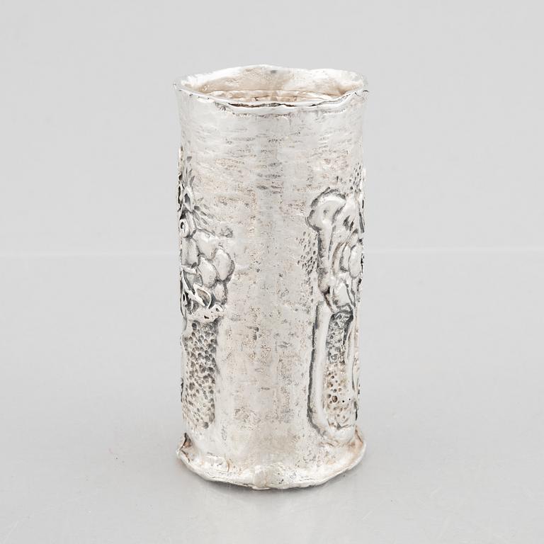 A sterling silver vase, mark of Lars Arby, Gothenburg, Sweden, 1975.