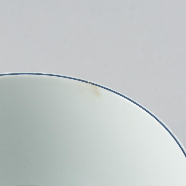 Royal Copenhagen, Servis ca 60 delar, fajans,   "Årstiderne" eller "4 all Seasons" med blå kant, 1985-90, Danmark.