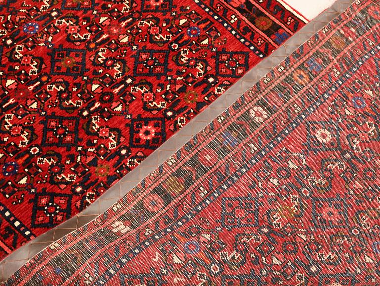 Gallerimatta, Hosseinabad, ca 420 x 105 cm.