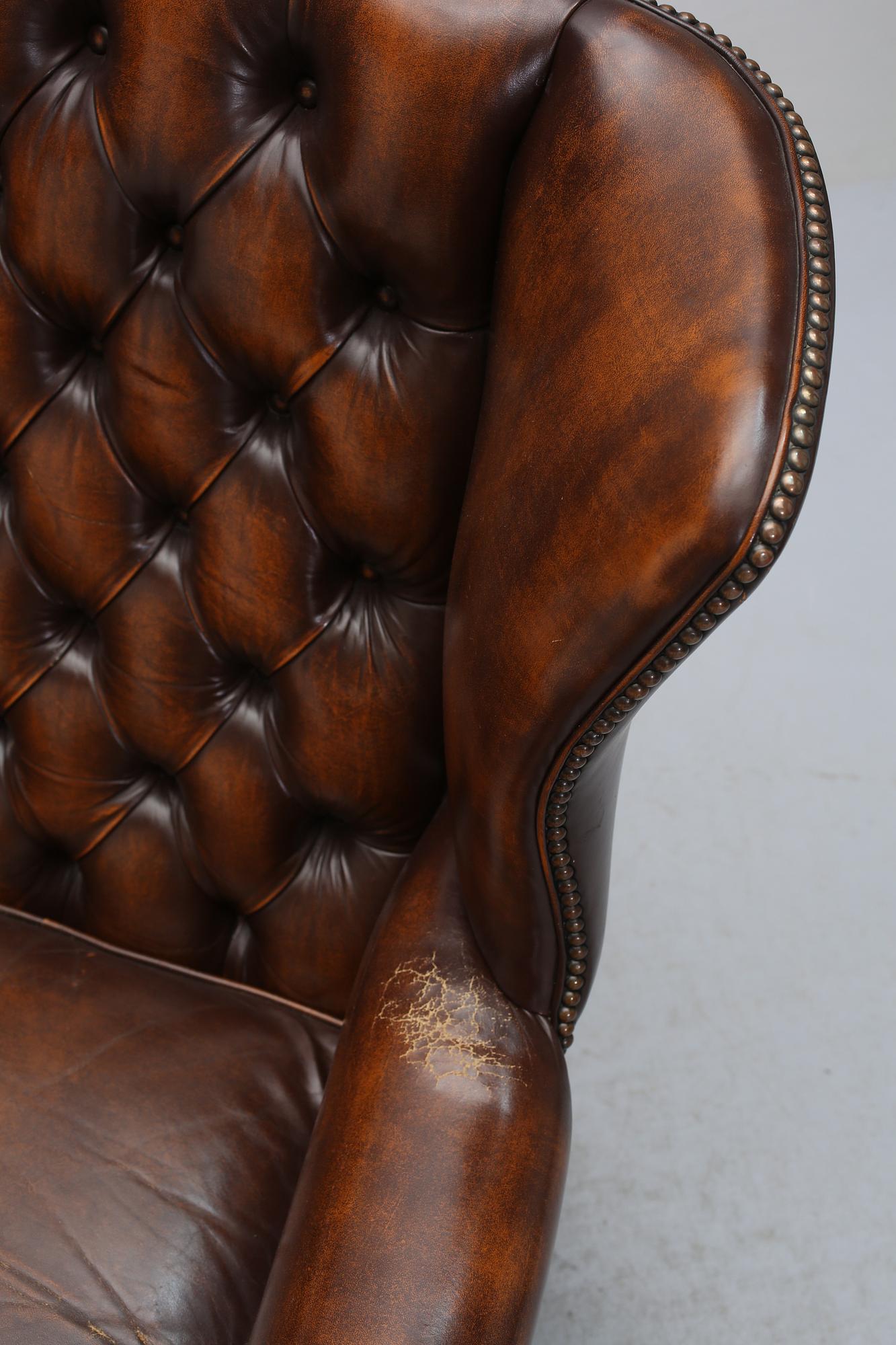 FÅTÖLJ, Chesterfield-modell, 1900-talets andra hälft.