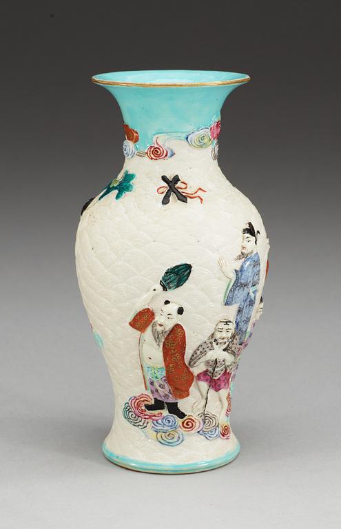 A famille rose vase, Qing dynasty with seal mark.