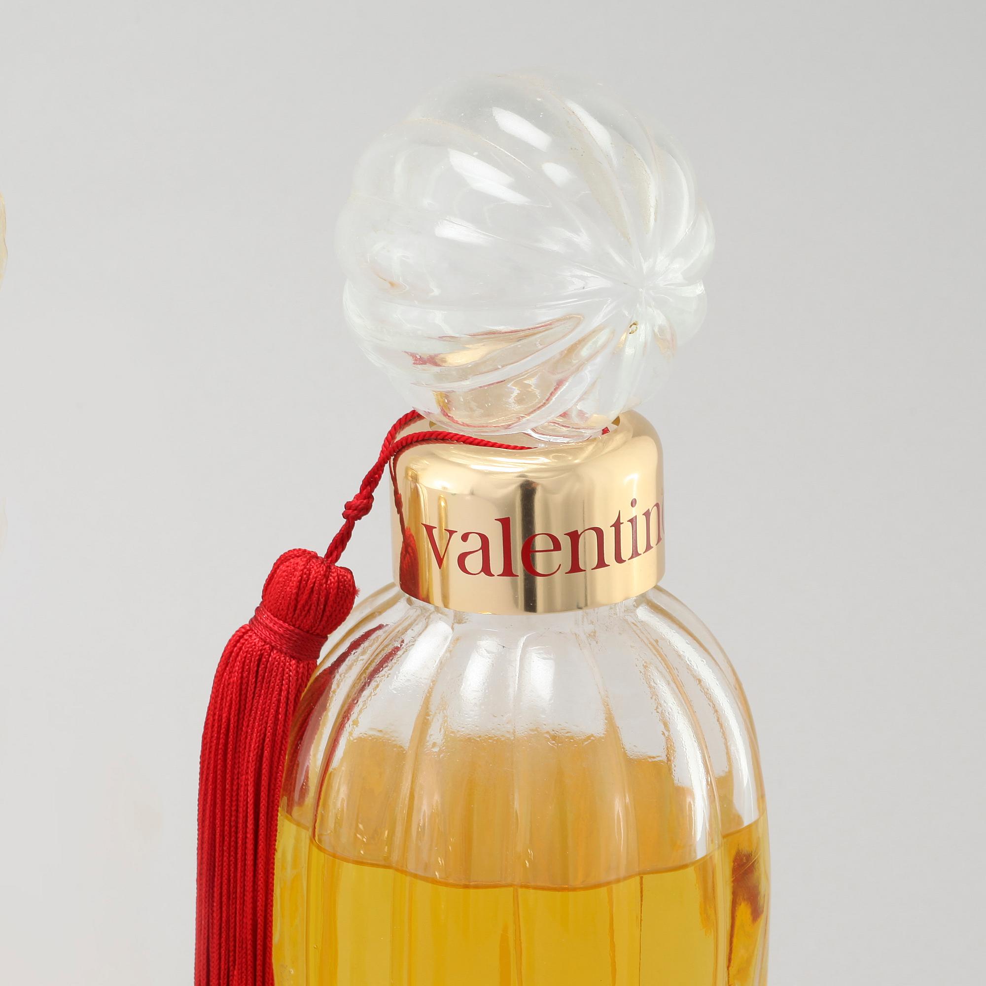 VALENTINO, factices, five perfumebottles.