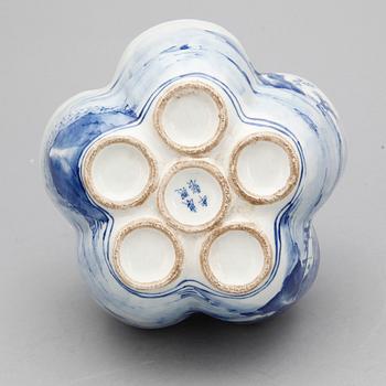 TULPANVAS, porslin Kina Kangxistil, 1900-tal.