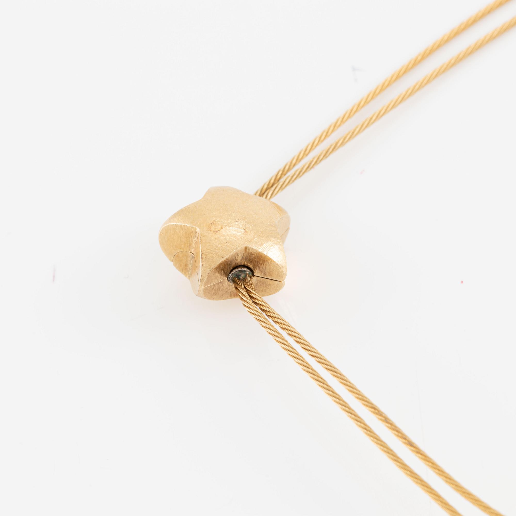 Ole Lynggaard, collier 18K guld med lås i form av stjärna,.