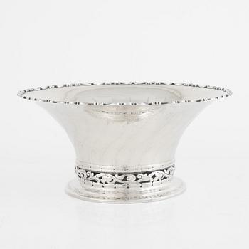 A Swedish Silver Footed Bowl, mark of K Anderson, Stockholm 1930.
