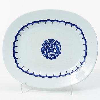 Wilhelm Kåge, 35 pieces of a 'Liljeblå' service, Gustafsberg, Sweden, 1918-1936.