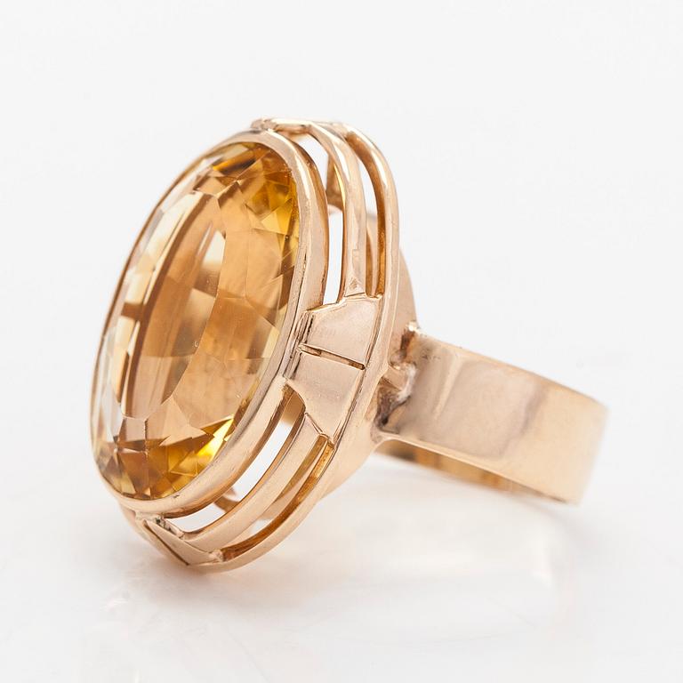 Sormus, 14K kultaa ja sitriini, Helge Narsakka.
