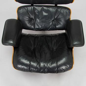 Charles & Ray Eames, 'Lounge chair', licensed by Mobilier International France, 1977.