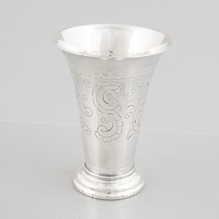 Cup, silver, Tage Göthlin, Tenn & Silver Ab, Tesi, Gothenburg 1976.