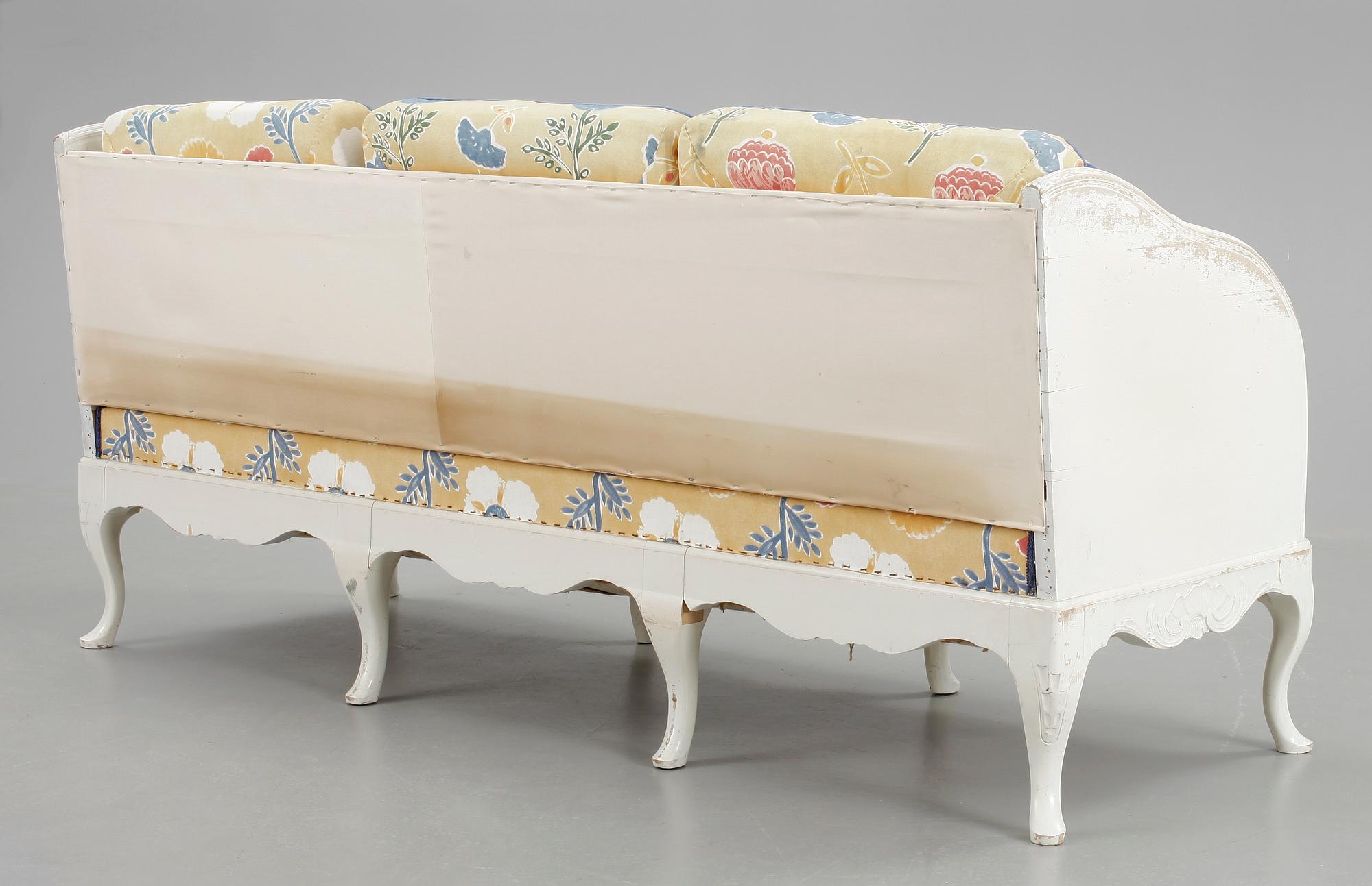 TRÅGSOFFA, Rokokostil, 1900-talets första hälft.