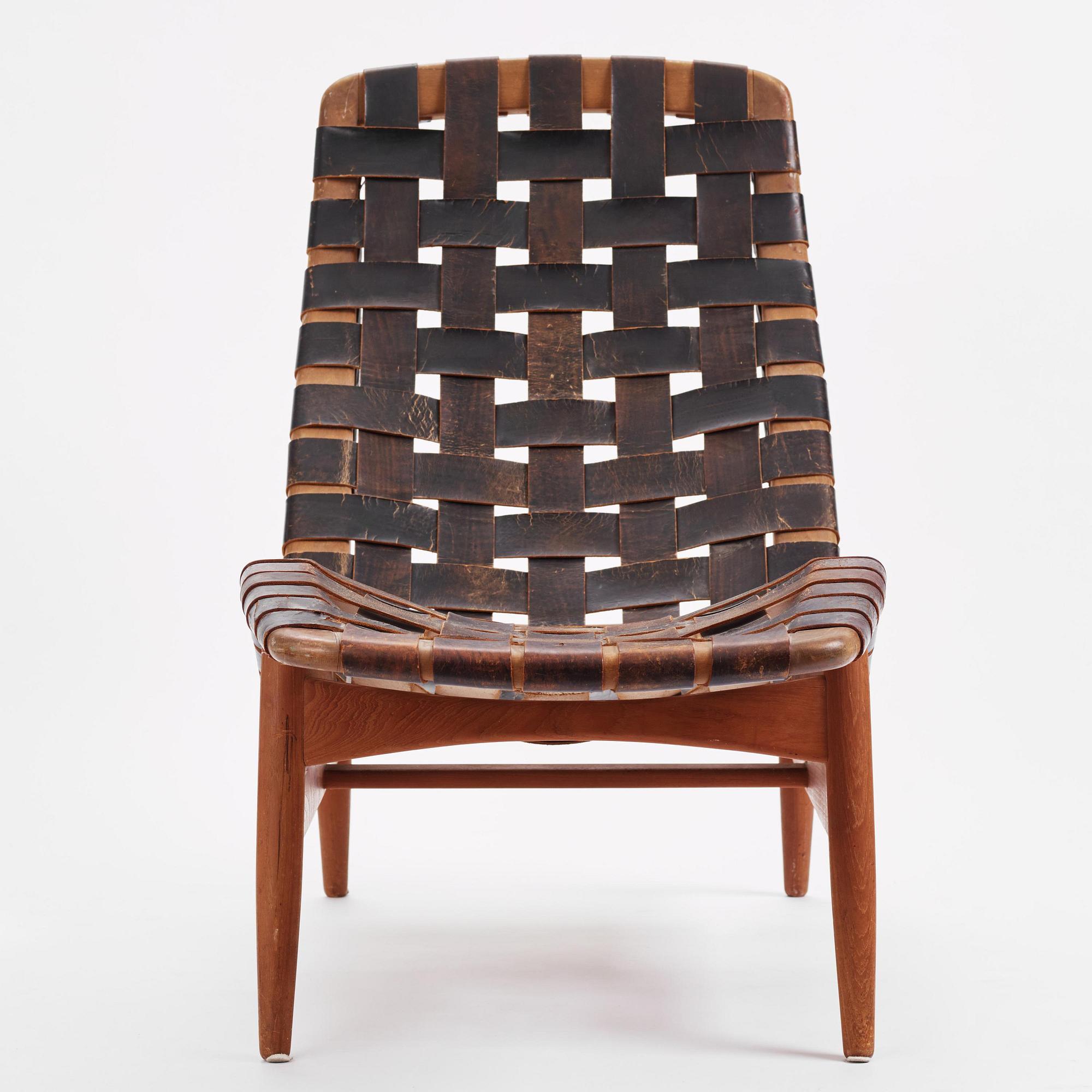 Arne Vodder, a teak lounge chair, Bovirke, Denmark, 1950s.