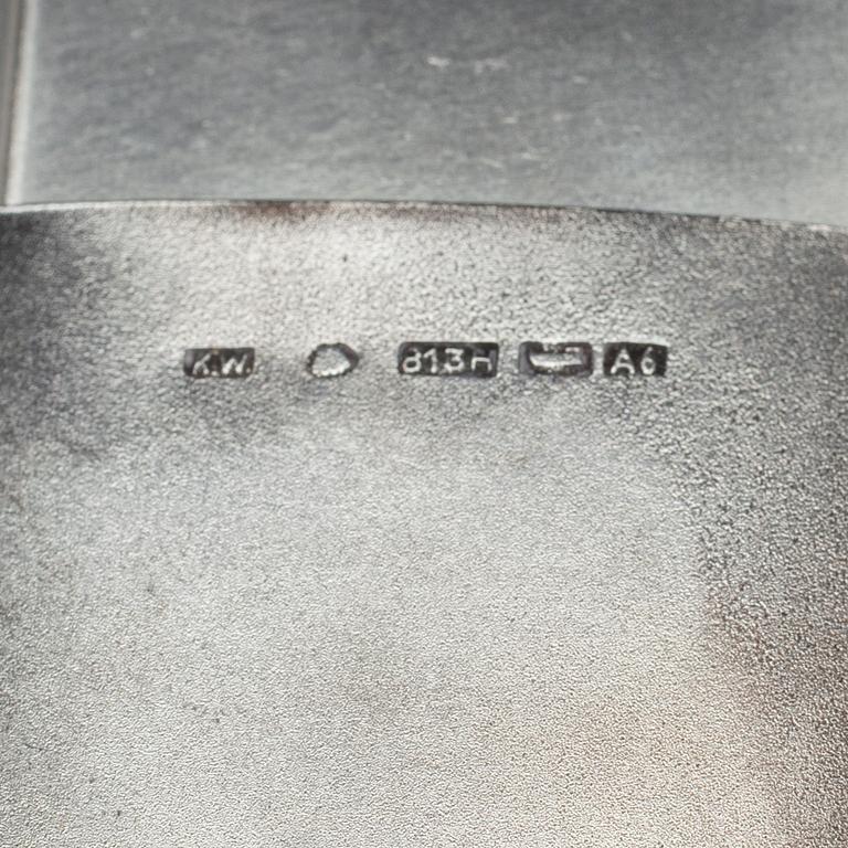 CIGARETTETUI och GLASÖGONFODRAL, silver, Tyskland resp. Finland, TÄNDSTICKSASK, silver och alpacka. 1910-och 1930-tal.