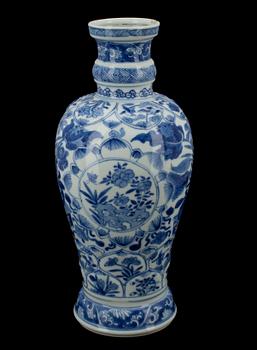 VAS, porslin, Kangxi (1662-1722), Kina.