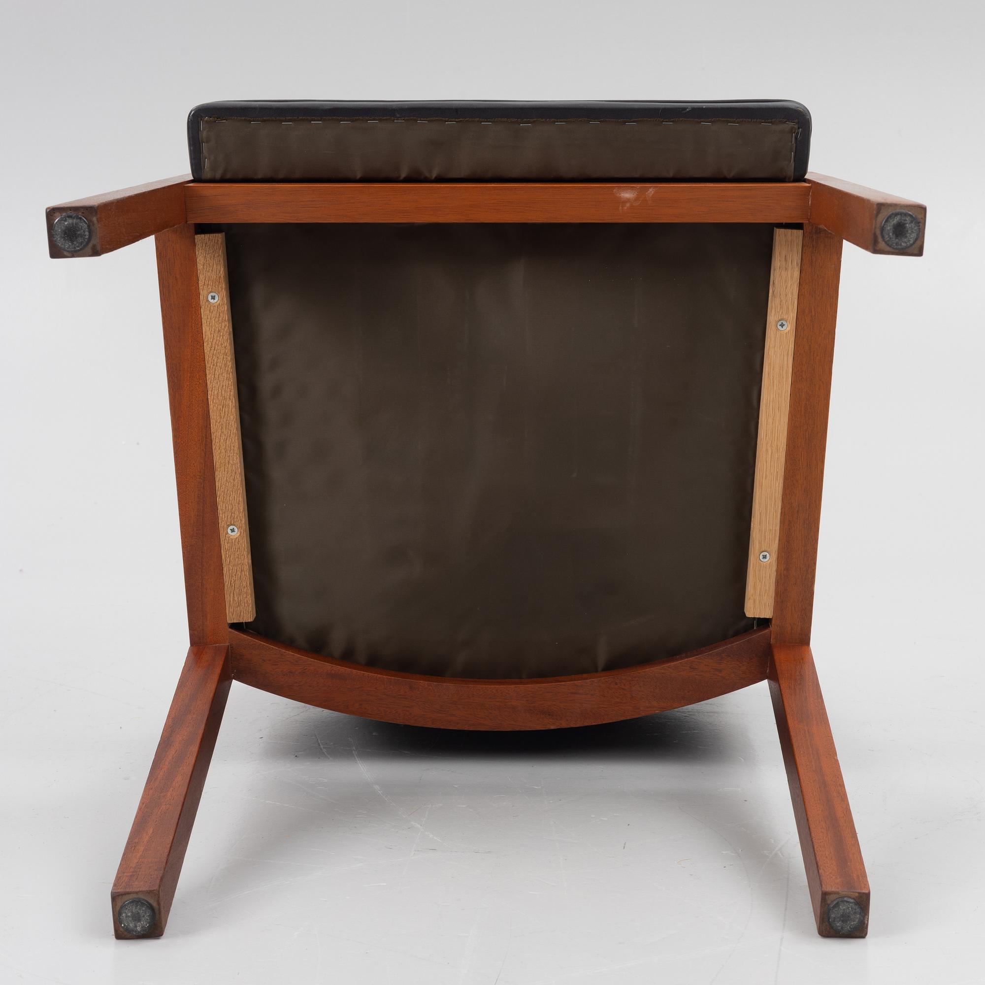 A pair of chairs, second half of the 20th Century.