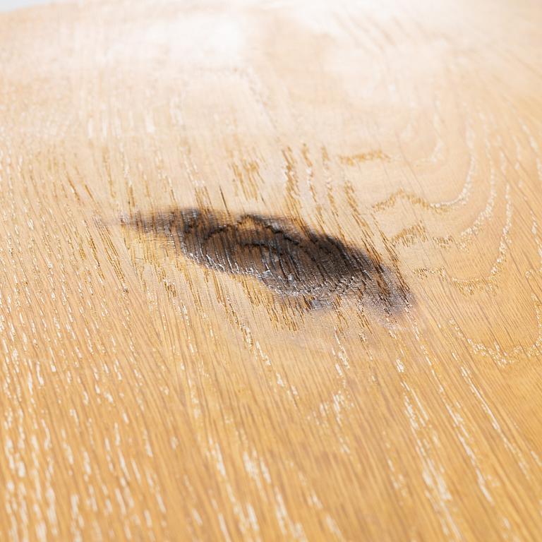 Nissen & Gehl, dining table, model "GM 210", Gramrode Møbelfabrik, Naver Collection, Danmark 2018.