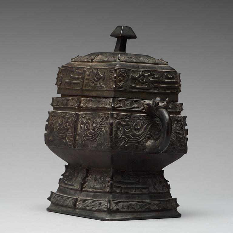 An archaistic bronze vessel, Ming dynasty or older.