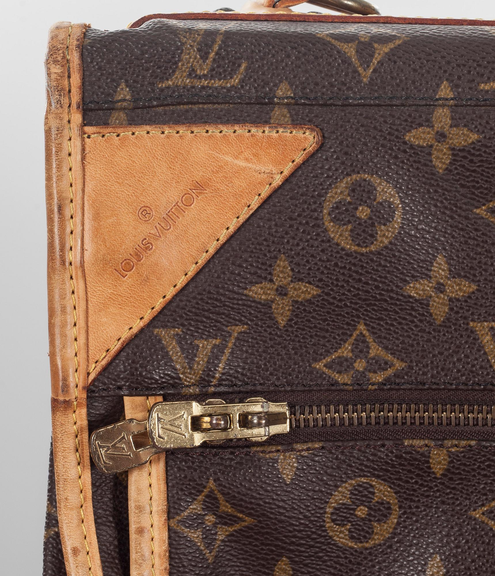 RESEGARDEROB, "Garment bag" Louis vuitton.