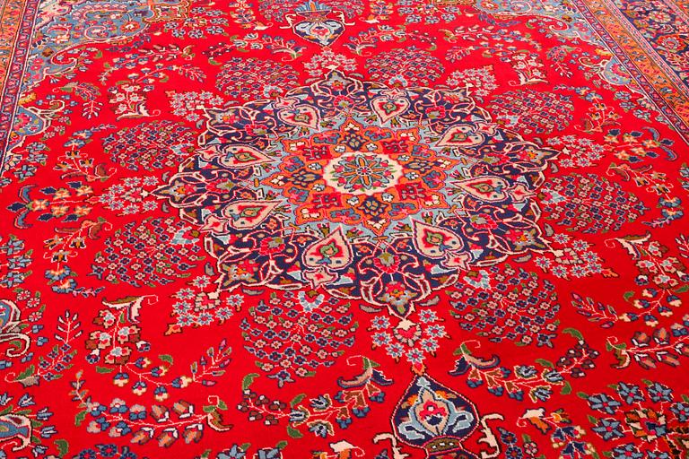 A Najafabad carpet, c. 390 x 302 cm.