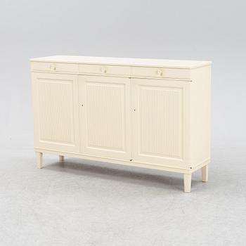 Carl Malmsten, sideboard, "Herrgården", Bodafors, 1900-talets andra hälft.