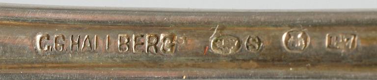 BESTICKSUPPSÄTTNING, silver, 242 delar, i schatull. "Chippendale", CG Hallberg, Stockholm, 1917.