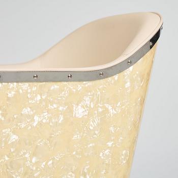 Mats Theselius, fåtöljer 1 par, "Star", ed. 356 och 163/360, Källemo, Värnamo efter 2009.