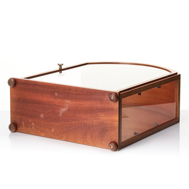 Josef Frank, a 'model 2070' mahogany table showcase cabinet, Svenskt Tenn, Sweden, before 1985.