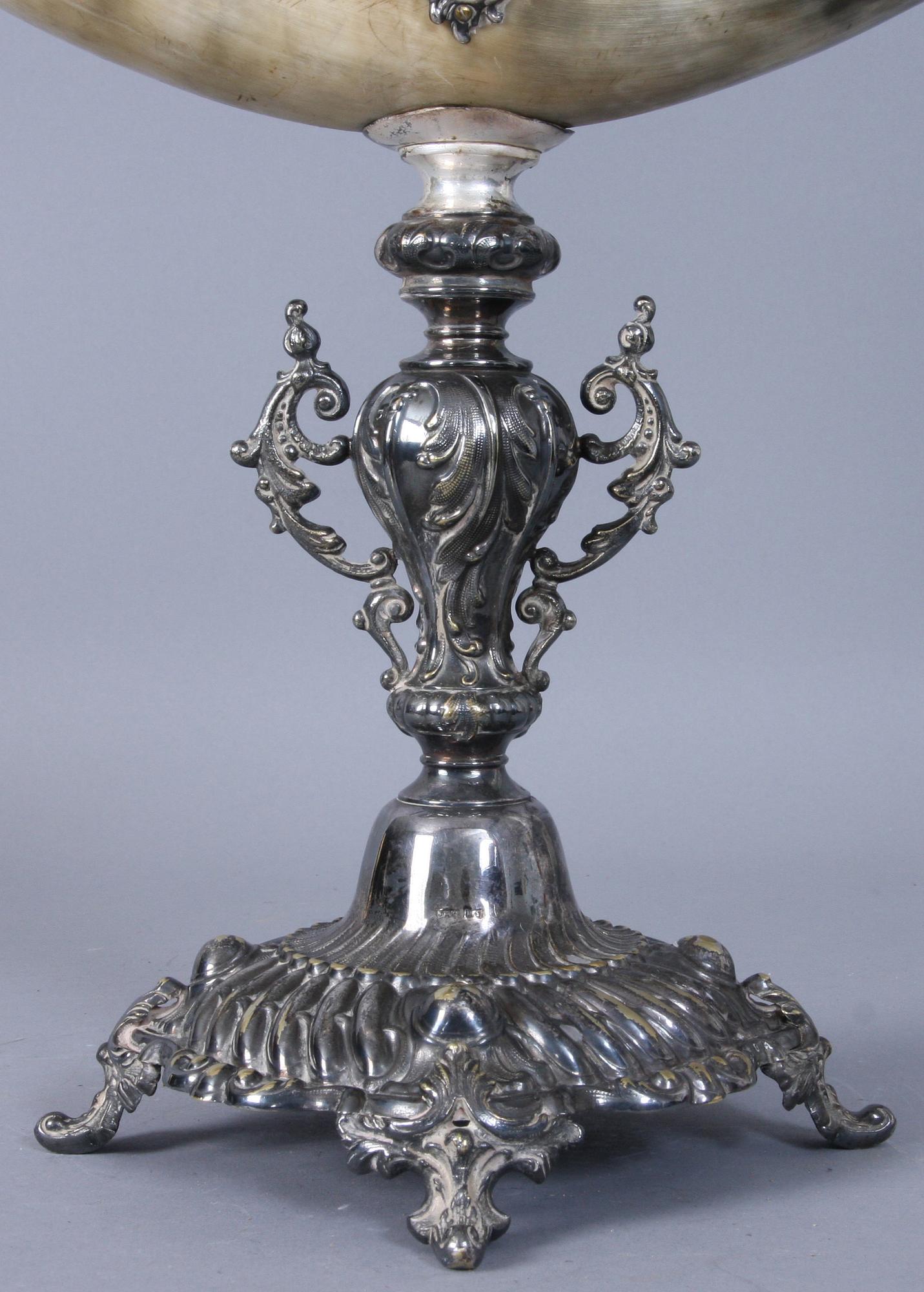 DRYCKESHORN, nysilver samt ben, 1800-talets andra hälft, stmplad "JMJ"?.