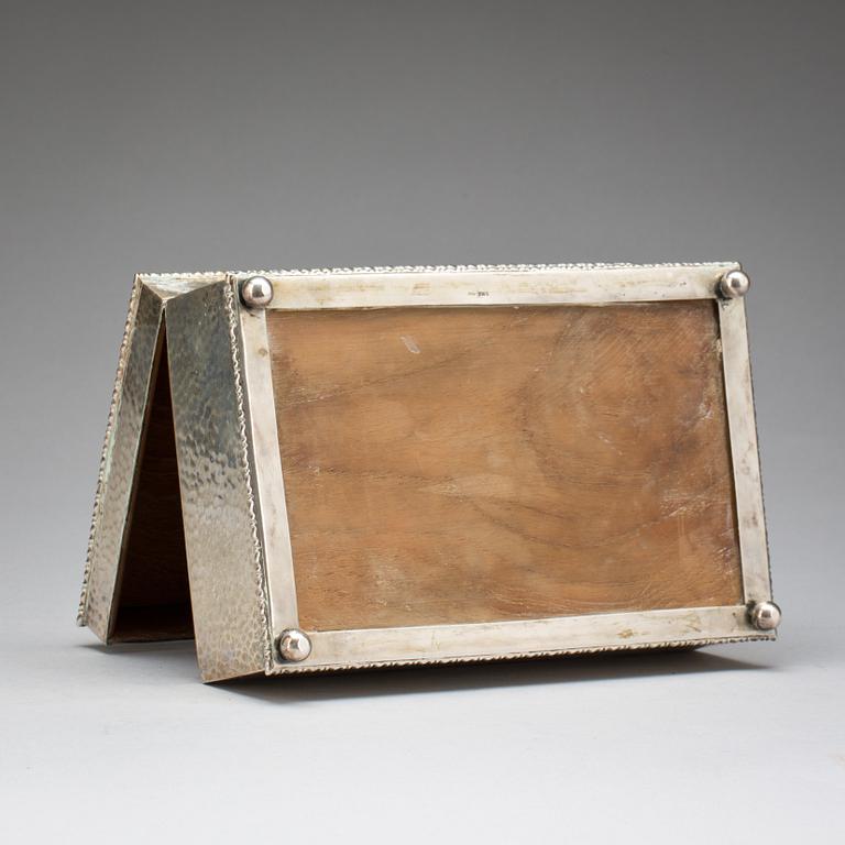 CIGARRSKRIN, 830 silver, importstämplar. Total vikt inkl. inredning 1192 gram.