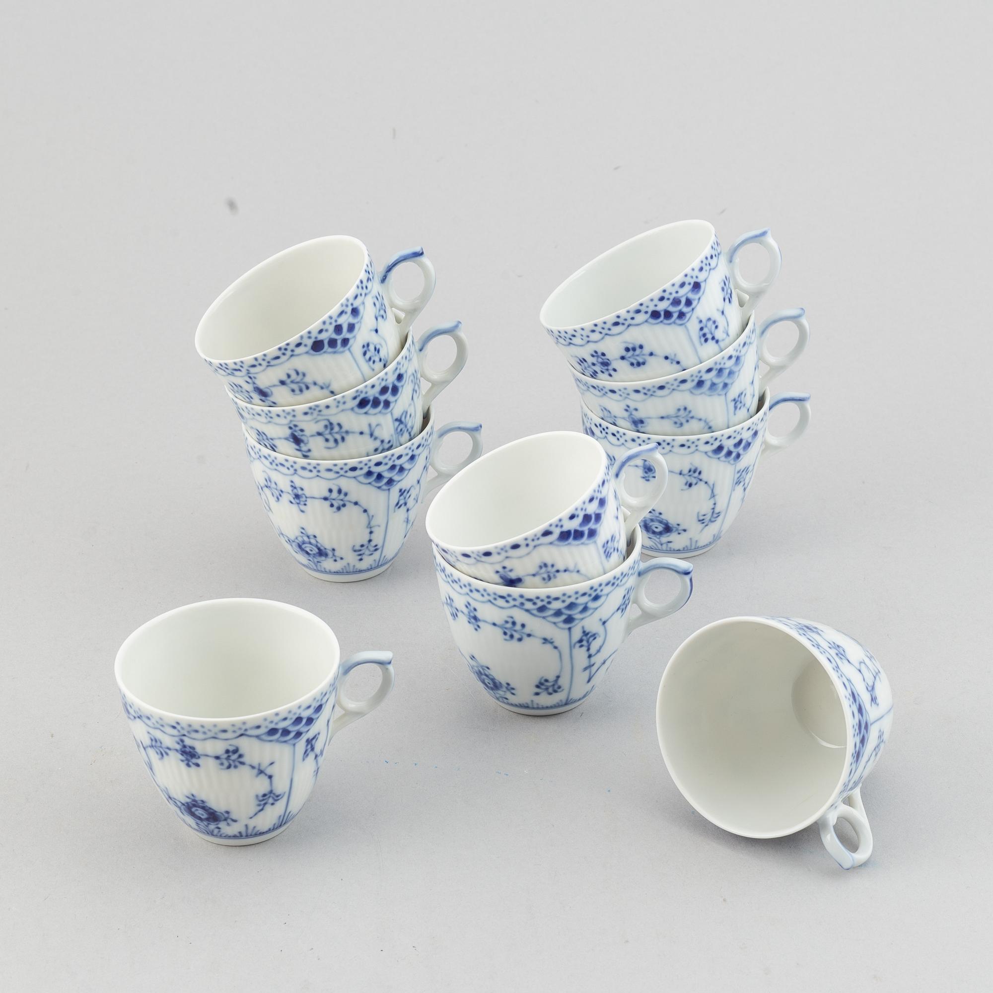 A 19 pcs coffee service 'Musselmalet' from Royal Copenhagen.