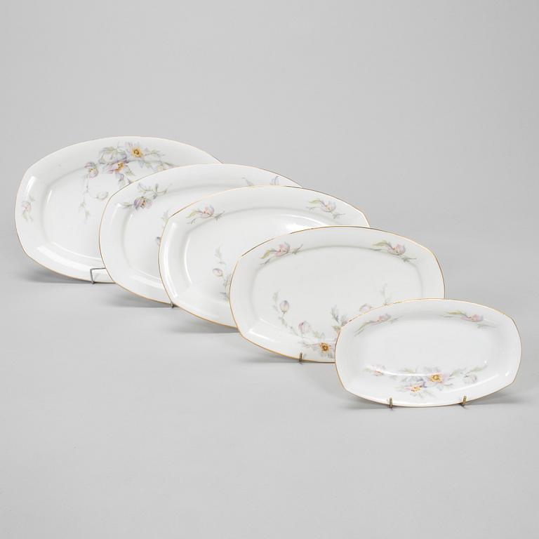 A 100-pc porcelain dinner service, Gebrüder Benedikt, Czechoslovakia, mid-20th century.