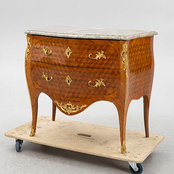 Chest of drawers, Louis XV style, 19th century.
