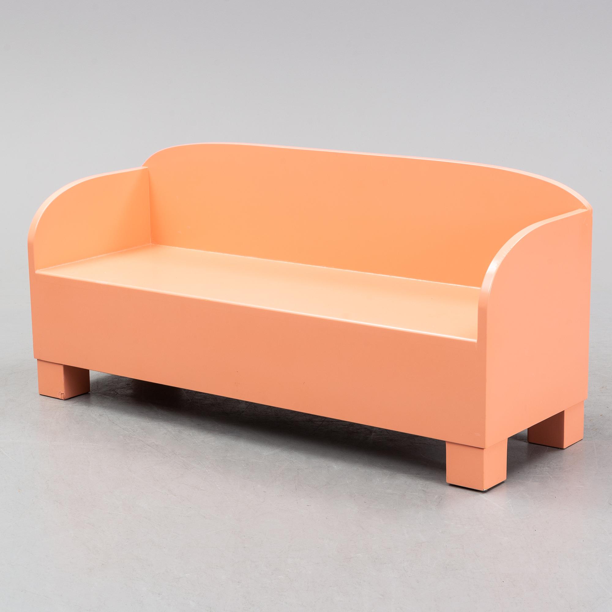 Marie-Louise Ekman, a bench/sofa, executed for the Marie-Louise Ekman exhibition at Moderna Museet, Stockholm 2017.